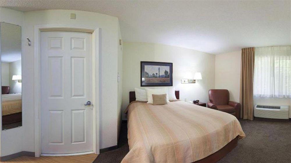 Mainstay Suites Charlotte - Executive Park エクステリア 写真